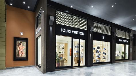 albero louis vuitton bologna|louis vuitton bologna italia.